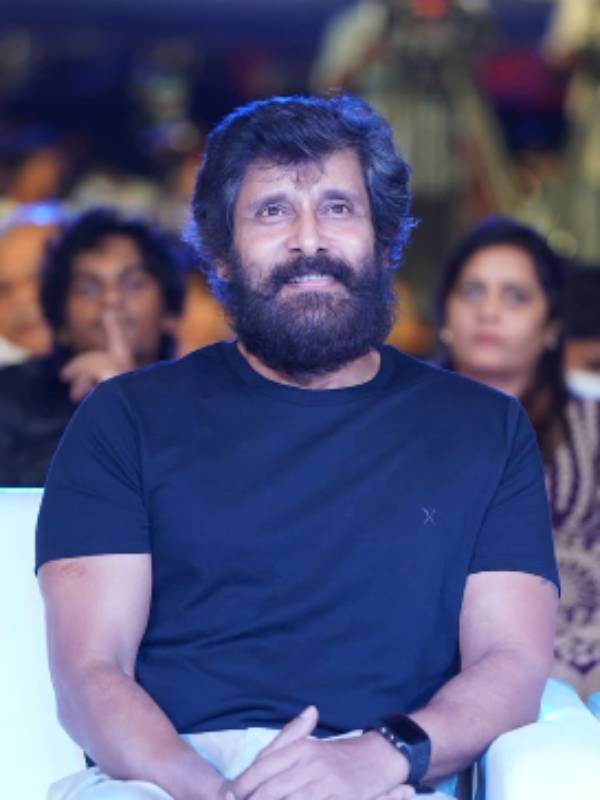 கோப்ரா பட வில்லன் இவர் தான் 