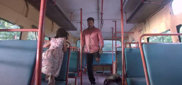 ஒற்றை காலில் பிரபு தேவா 