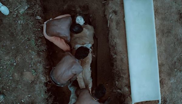 4 வருடமாக மண்ணில் புதைந்த உடல் நேற்று புதைத்தது போல் இருக்காம்