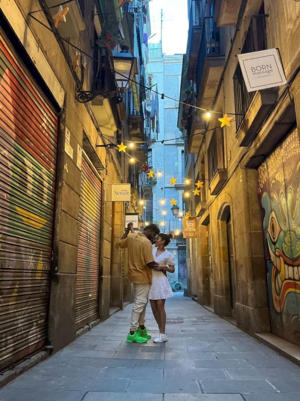 கிஸ்வால் அருகே கிஸ் கிஸ்வால் அருகே கிஸ்