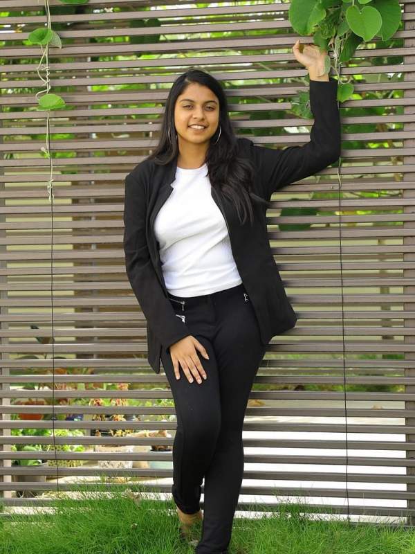  சிறப்பான எழுத்தாளர் 