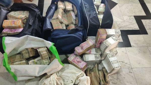 200 கோடி கணக்கில் வரவில்லை 200 கோடி கணக்கில் வரவில்லை