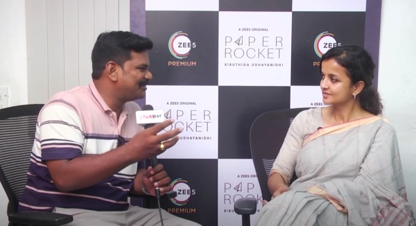 இயக்குநராக வெற்றி பெற்ற கிருத்திகா இயக்குநராக வெற்றி பெற்ற கிருத்திகா