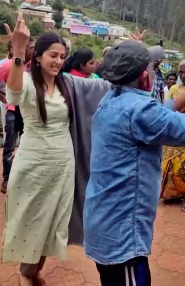  குஷியில் பூமிகா 