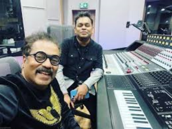 சிறப்பு அம்சங்கள் சிறப்பு அம்சங்கள்