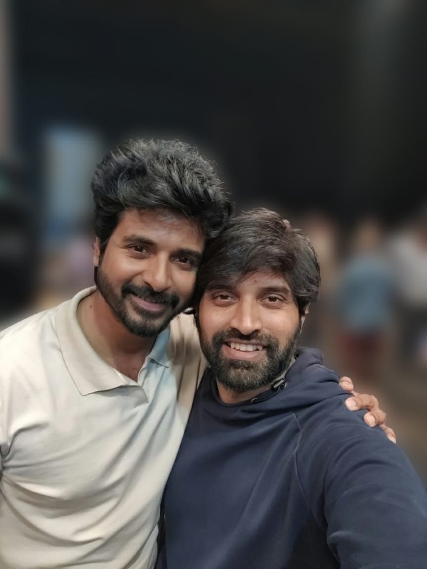 சிவகார்த்திகேயன், சூர்யாவிற்கு நடனம்