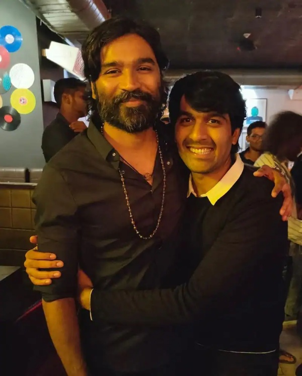 வெற்றிக் கொண்டாட்டம்