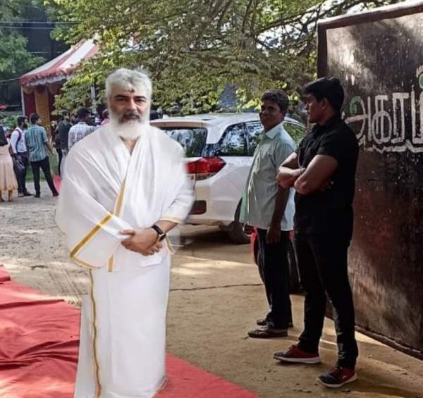 அஜித்தும் ஆஜர் 