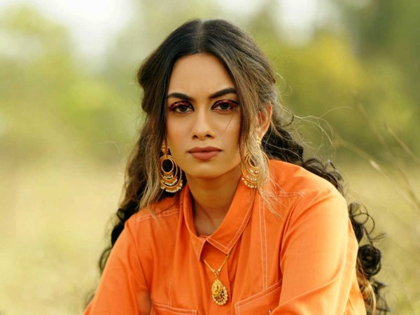 மூவருக்கும் சமமாக பகிரப்பட்டது