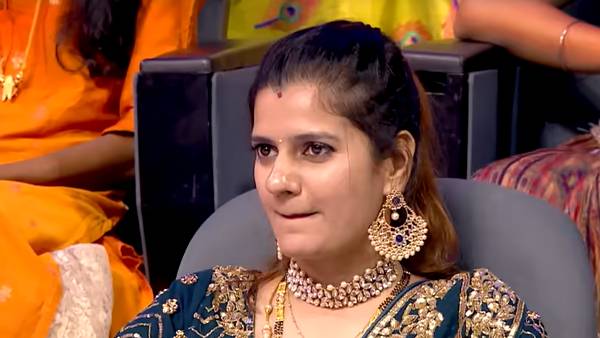 மணமேடைக்கு பைக்கில் வரணும்