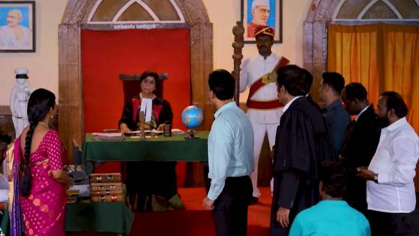 குழப்பத்தில் குடும்பம் குழப்பத்தில் குடும்பம்