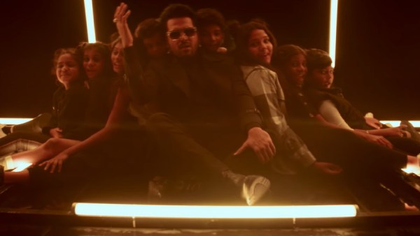 ராப் ஸ்டைலில் செம்ம மாஸ்