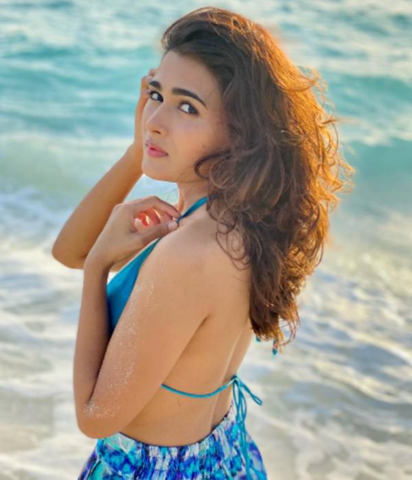 பாலிவுட்டிலும் ஷாலினி பாண்டே 