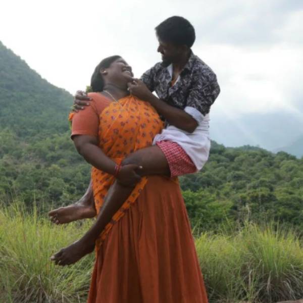  குவியும் லைக்குகள் 