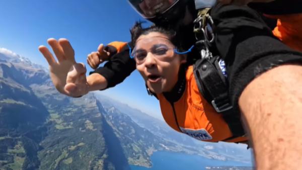 ரியல் ஹீரோவுடன் ஜாலி டூர் ரியல் ஹீரோவுடன் ஜாலி டூர்