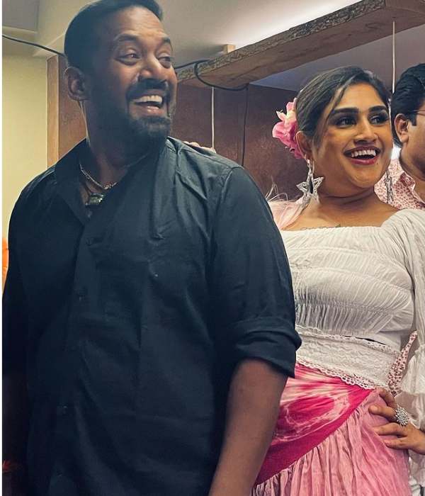 ரோபோ சங்கருடன் ஆட்டம் ரோபோ சங்கருடன் ஆட்டம்