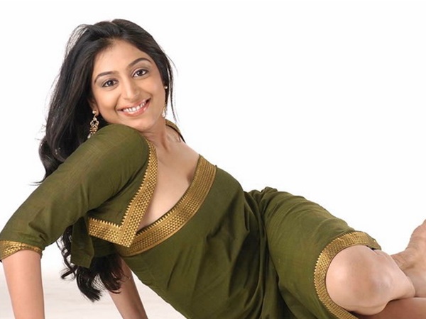  பத்ம பிரியாவை வைத்து ஷூட்டிங்