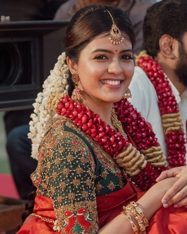 திருமணம் ஆகிடுச்சா திருமணம் ஆகிடுச்சா