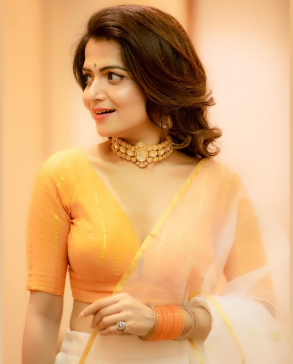 திவ்யதர்ஷினி