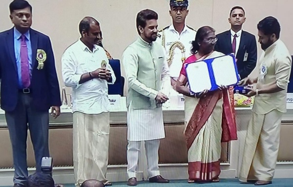 தேசிய விருது பெற்றார் சூர்யா