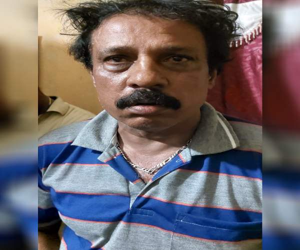 எப்படி இறந்தார் 