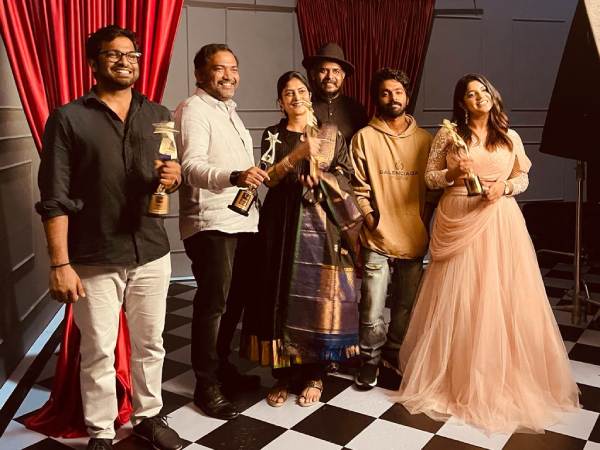 ஜிவி பிரகாஷ் ஜோடி 