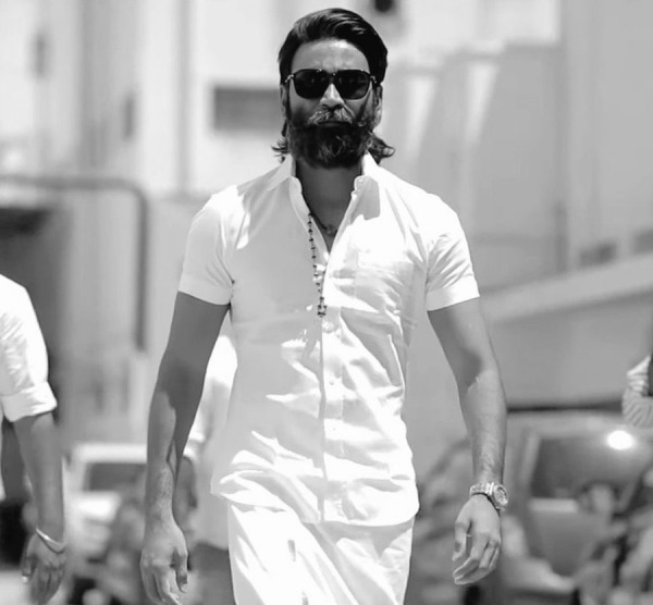 பிரம்மாண்டமான கிராமம் செட் 