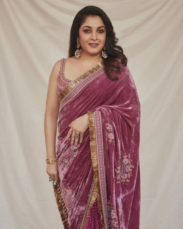 டிரெண்டிங்கில் ரம்யா கிருஷ்ணன் டிரெண்டிங்கில் ரம்யா கிருஷ்ணன்