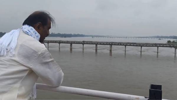 கரிகாலன் கால் நனைத்தது நீதான்