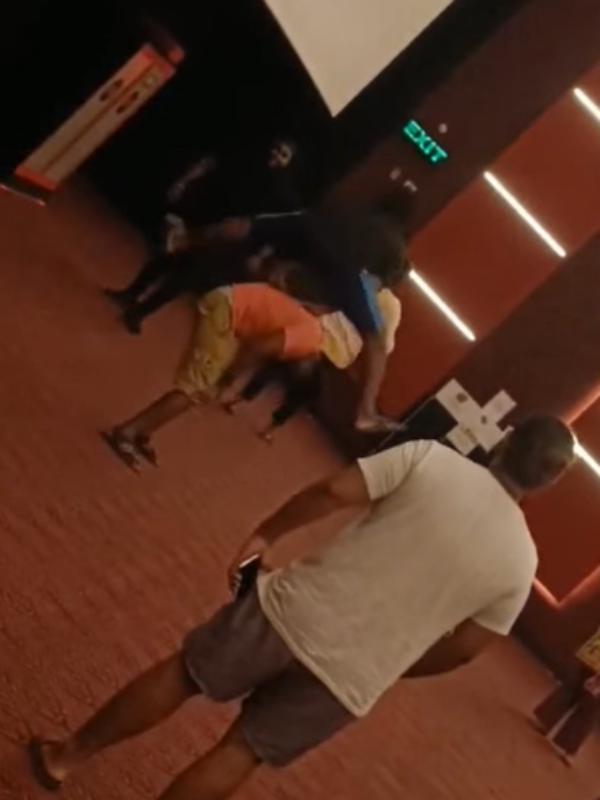 ரெஸ்பான்ஸ் செய்யாத ஊழியர்கள் 