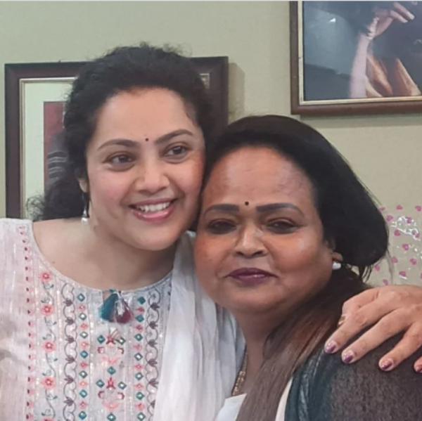 மீனா -கலா மாஸ்டர் நட்பு 