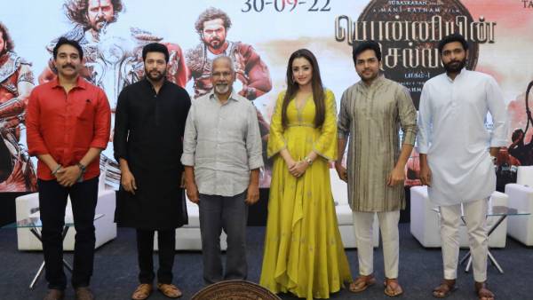 செய்தியாளர்களை சந்தித்த படக்குழு செய்தியாளர்களை சந்தித்த படக்குழு