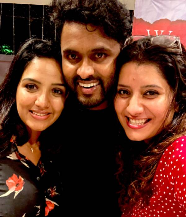 பிசியான பிரியங்கா பிசியான பிரியங்கா