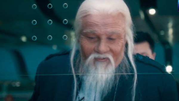 கோப்ரா பம்மியது