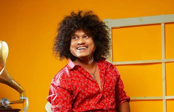 மகனாக பிறக்க வேண்டும்