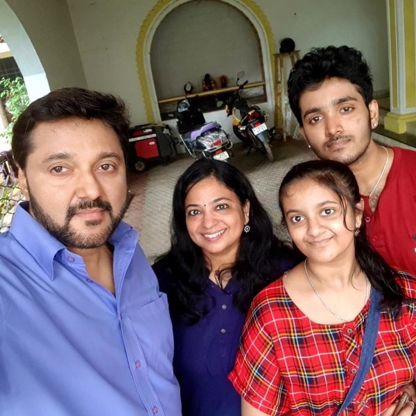 பல சீரியல்களில் 