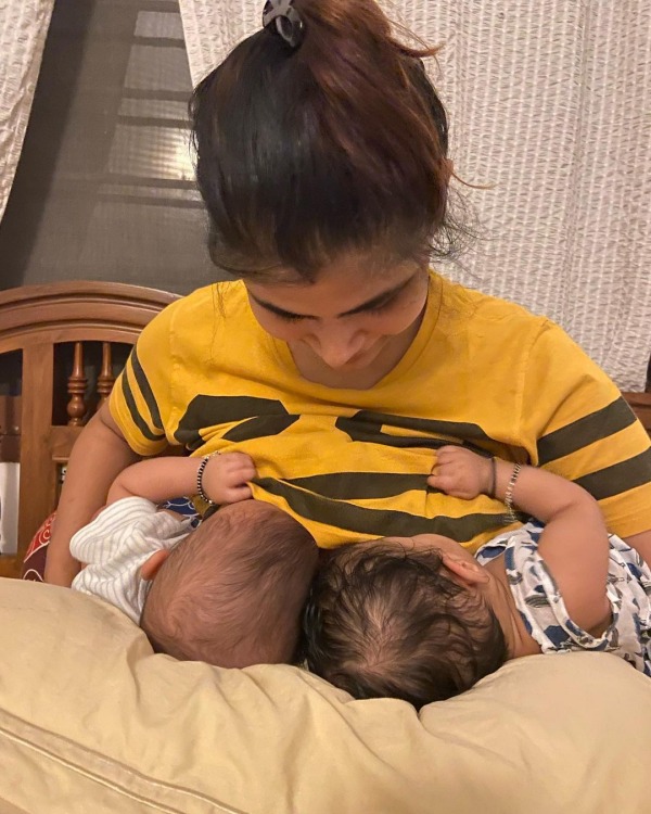 இரட்டைக்குழந்தை பிறந்தது இரட்டைக்குழந்தை பிறந்தது