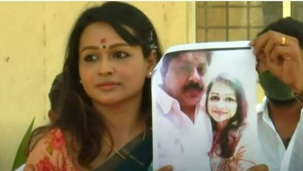 மணிகண்டன் வீடு முற்றுகை