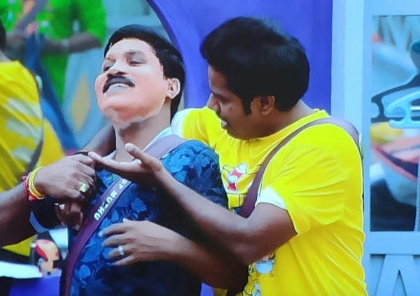 என் தலைவன் விஜய் திருப்பாச்சி போல சந்தனத்த பூசி நிக்கிற