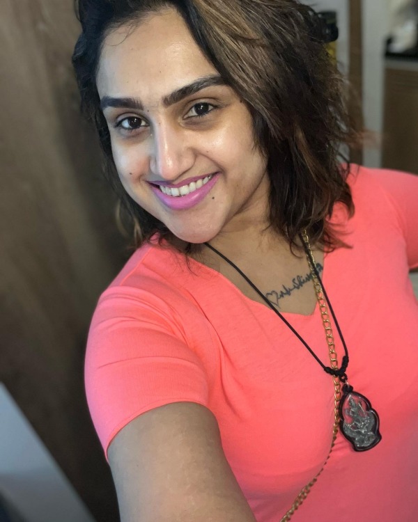 டிரெஸ் நல்லா இருக்கு 