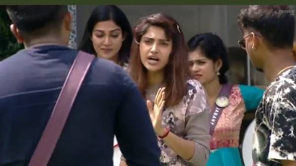 வொர்ஸ்ட் போட்டியாளர்கள் 