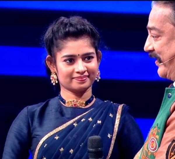 ஜனனி ஆர்மி அசத்தல்