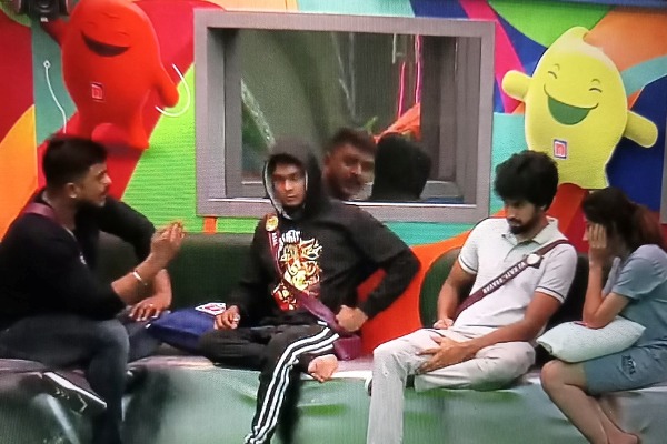  நான் அனுமதி பெற்றுத்தானே வாடா-போடான்னு கூப்பிட்டேன்