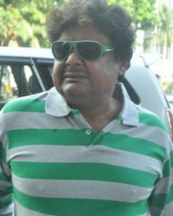 சமூக வலைதளங்களில் பரபரப்பாக இயங்கும் மன்சூர் அலிகான் 