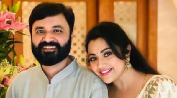 உயிரிழந்தார்