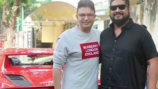 சிகப்பு கலர் ஃபெராரி