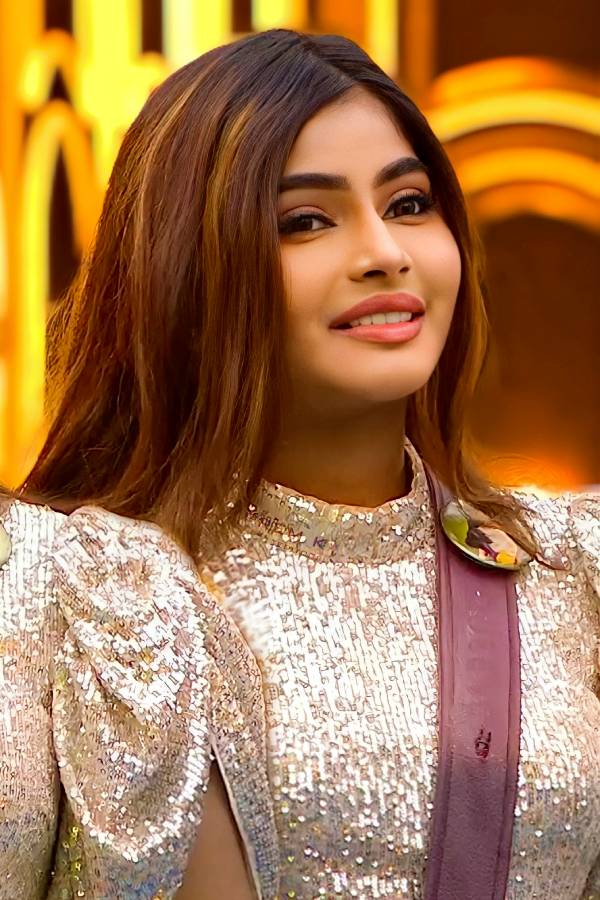 காதலிக்கும் குயின்ஸி 