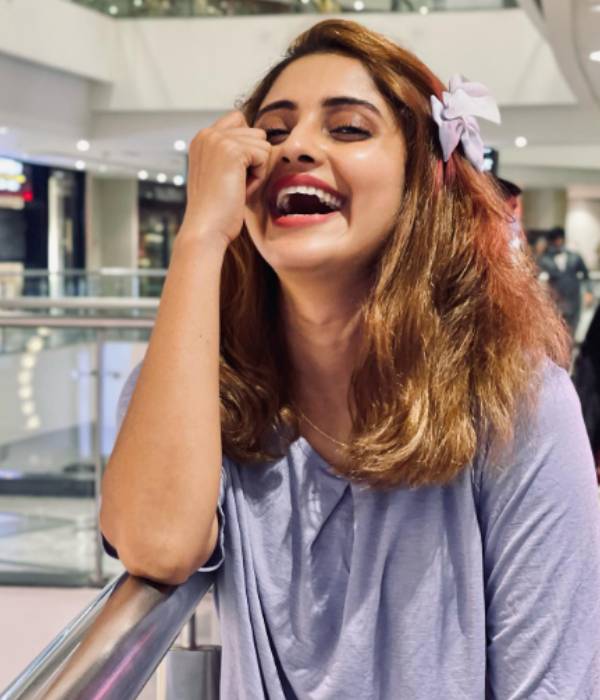 யாரு இந்த ஆயிஷா