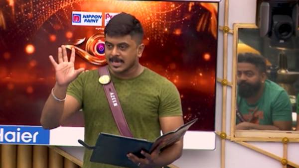 டார்கெட் ஜனனியா? டார்கெட் ஜனனியா?