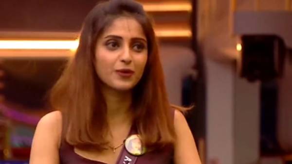 ஆயிஷா ஆட்டிட்டியூட் ஆயிஷா ஆட்டிட்டியூட்